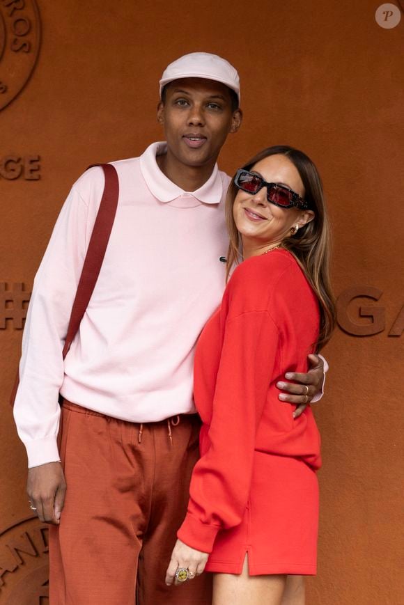Stromae et sa Coralie Barbier au village lors des Internationaux de France de Tennis de Roland Garros 2025, le 8 juin 2025. 

Photo : Cyril Moreau / Bestimage
