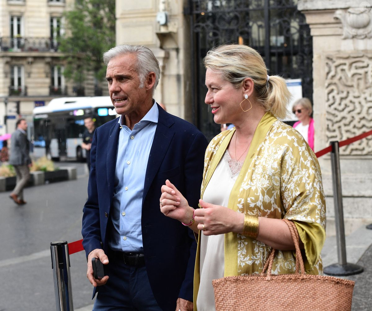 Photo Paul Belmondo Et Sa Femme Luana Mariage De Claude Lelouch La Mairie Du Me Paris