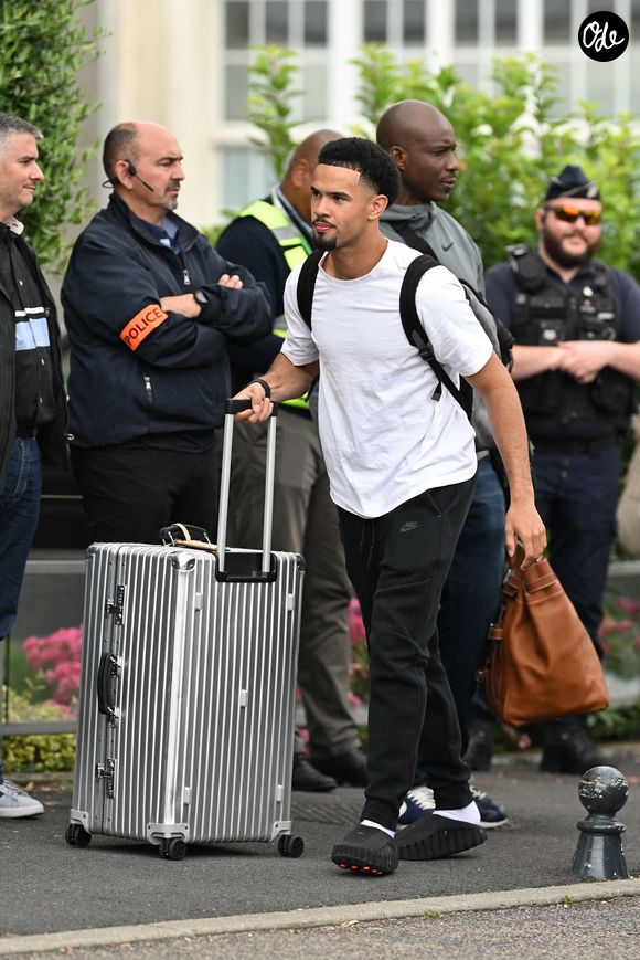 Warren Zaïre-Emery - L'équipe de France de football s'envole du Bourget pour rejoindre Boston aux Etats Unis pour participer à la coupe du monde de la FIFA (du 11 juin au 19 juillet, aux États-Unis, au Canada et au Mexique), le 10 juin 2026. Pierre Perusseau/Bestimage
