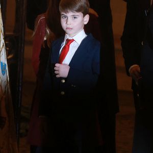 A chaque apparition publique, le prince Louis fait l'unanimité auprès des Britanniques.

 La famille royale d'Angleterre assiste à la messe "Together At Christmas Carol" à l'abbaye de Westminster à Londres, Royaume-Uni le 6 Décembre, 2024. © Mirrorpix / Bestimage