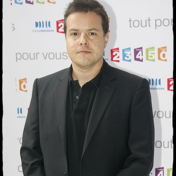 Derrière sa voix toujours aussi assurée, les auditeurs ne perçoivent rien.

NICOLAS DEMORAND - CONFÉRENCE DE PRESSE DU GROUPE FRANCE TÉLÉVISION À L'OCCASION DE LA RENTRÉE 2009