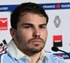 Le prodige français s'est justement associé à ses amis pour proposer un lieu unique à Toulouse.

Antoine Dupont en conférence de presse à la veille du match de rugby opposant la France à l'Angleterre lors du tournoi des Six Nations au stade de France à Saint-Denis, le 13 mars 2026. © Lionel Urman / Bestimage