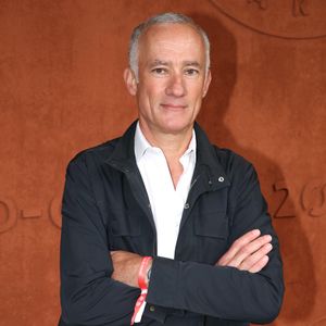 Gilles Bouleau (journaliste) au village (Jour 7) lors des Internationaux de France de Tennis de Roland Garros 2022 à Paris, France, le 28 mai 2022. © Bertrand Rindoff/Bestimage