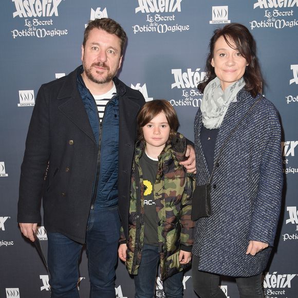 Bruno Guillon et sa famille ont vécu une expérience très traumatisante

Bruno Guillon et sa femme Marion avec leur fils Anatole - Avant-première du film "Astérix : Le Secret de la potion magique" au cinéma UGC Normandie à Paris. © Coadic Guirec/Bestimage