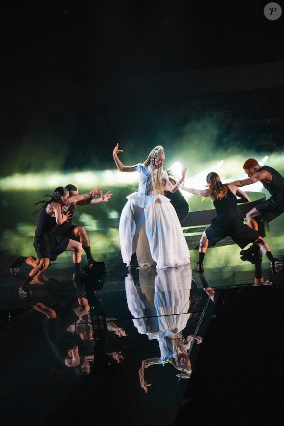 La candidate française Monroe lors du concours de l'Eurovision 2026 à Vienne, le 14 mai 2026.  © Action Press / Bestimage