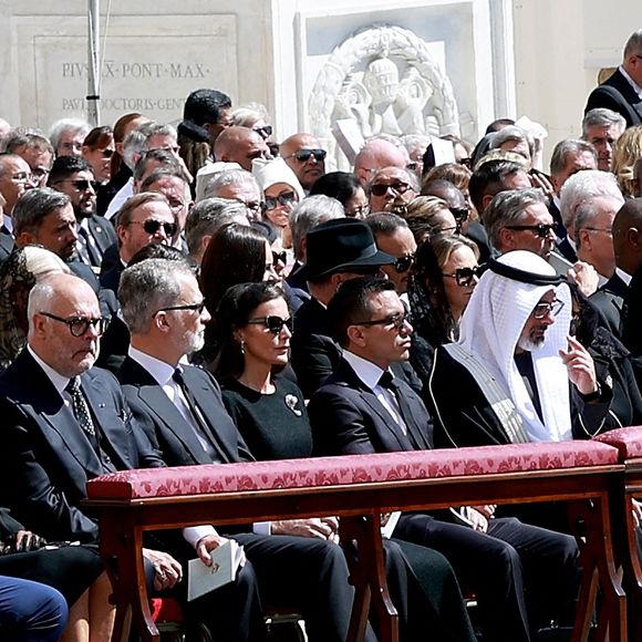 Le président américain Donald Trump, sa femme Melania Trump, Le roi Felipe VI et la reine Letizia d’Espagne - Le roi Felipe VI et la reine Letizia d’Espagne, assistent aux funérailles du pape François devant la basilique Saint Pierre à Rome, le 26 avril 2025. 
© Casa de SM El Rey / Bestimage LALO YASKY / BESTIMAGE