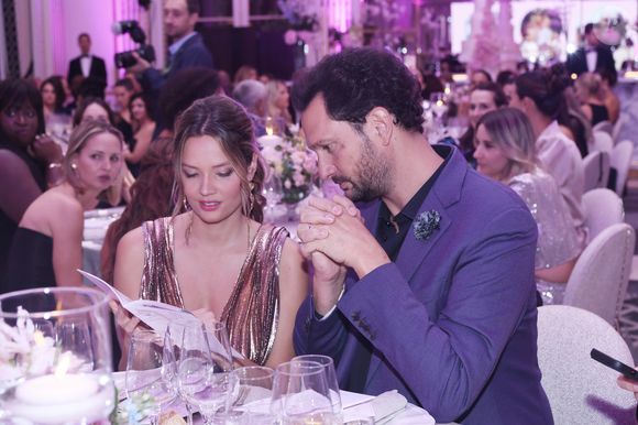 Eric Antoine et sa femme Gennifer Demey - Soirée de gala du 10ème anniversaire de l'association "Les Bonnes Fées" à l'Hôtel The Peninsula Paris le 8 octobre 2025. © Rachid Bellak/Bestimage