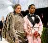 L'événement s'est tenu le lundi 4 mai à New York.

Rihanna et A$AP Rocky célébrant l'ouverture de l'exposition "Costume Art" qui s'est tenue au Metropolitan Museum of Art à New York City. Backgrid USA / Bestimage