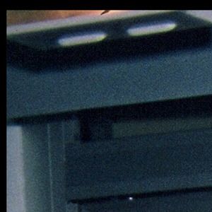 Après la naissance d'Isabelle, il avait épousé Christine Gouze-Rénal.

Archives - Roger Hanin et sa femme Christine Gouze-Rénal au festival de Cannes en 1989.