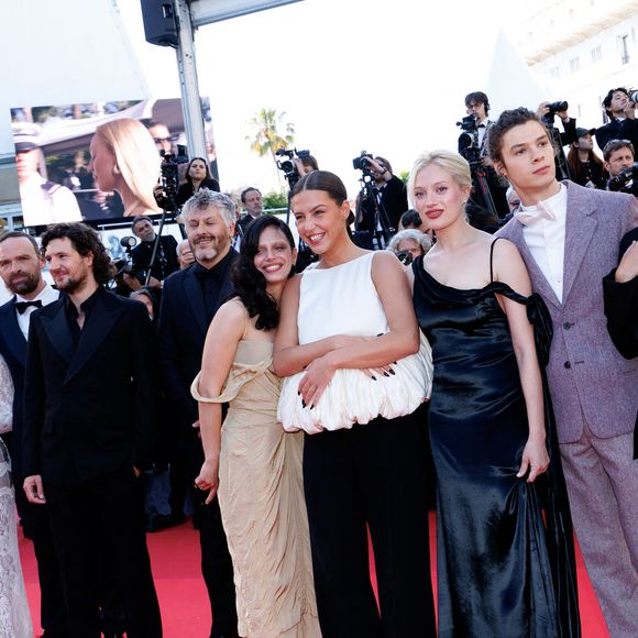 Alban Lenoir, Vincent Lacoste, Christophe Honoré, Noée Abita, Adèle Exarchopoulos, Nadia Tereszkiewicz, Paul Kircher, Victoire Du Bois - Montée des marches du film " La bataille de Gaulle : L'âge de fer " lors du 79ème Festival International du Film de Cannes, le 20 mai 2026. © Jacovides-Moreau / Bestimage