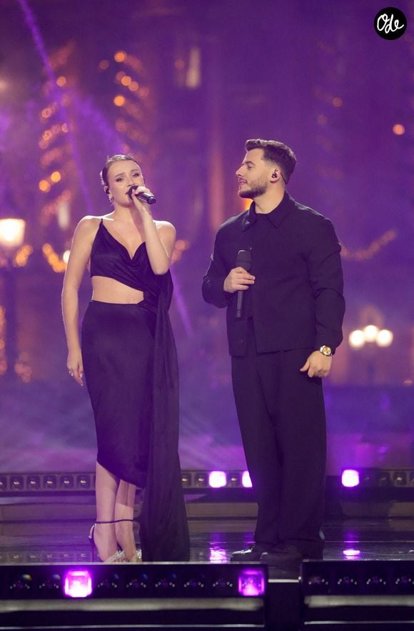 Mais leur duo est terminé et Carla lance son single "Gendre idéal"

Exclusif - Jeck et Carla lors de l'enregistrement de l'émission "La Grande soirée du 31 de Paris", diffusée le 31 décembre sur France 2, sur la place de la Concorde à Paris, France, le 24 novembre 2025. © Guebey-Tribeca/Bestimage | 00734420