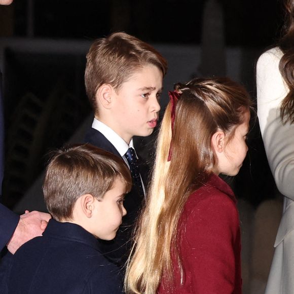 Le prince William et Kate Middleton, le prince et la princesse de Galles et leurs enfants arrivent à un service de chants de Noël à l'abbaye de Westminster à Londres, Royaume-Uni, le 08 décembre 2023. Photo par Stephen Lock / i-Images/ABACAPRESS.COM