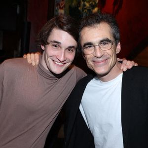 Ce dimanche 10 août, le fils de l'ex-Première Dame et de Raphaël Enthoven a publié une série de photos dépaysantes.

Exclusif - Aurélien Enthoven et son père Raphael Enthoven assistent au lancement du livre Raphaël Enthoven "L'esprit Artificiel" à Paris, le 23 janvier 2024.

Photo : Jerome Dominé / ABACAPRESS.COM