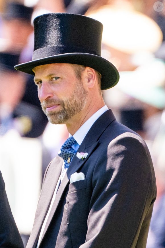 Le prince William, prince de Galles lors du Royal Ascot le 18 juin 2025. 
Crédit : Backgrid USA / Bestimage