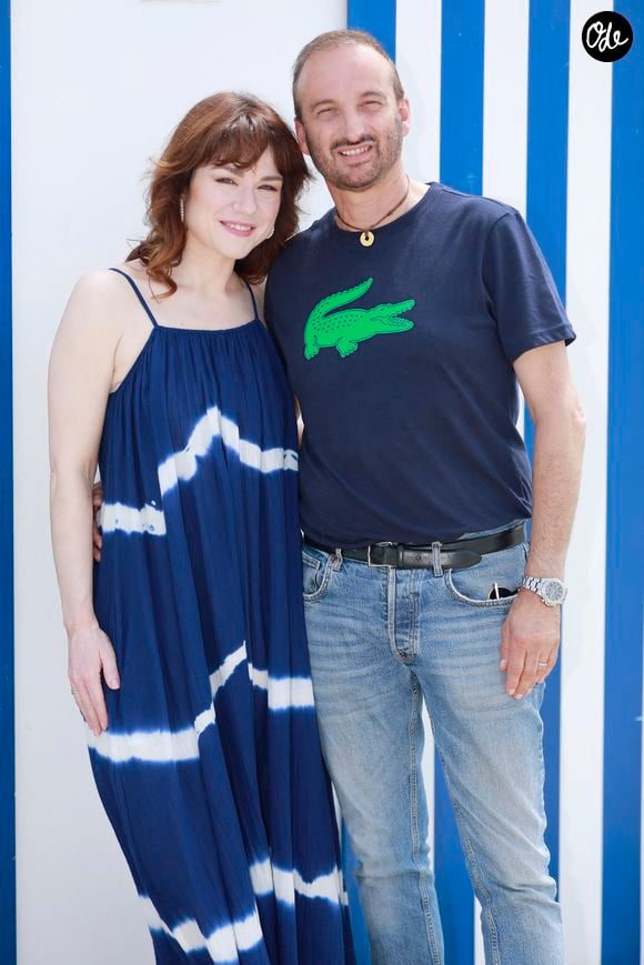 Emilie Dequenne et son mari Michel Ferracci - Photocall lors du 36ème festival du film de Cabourg, France, le 18 juin 2022. ©  Christophe Aubert/Bestimage