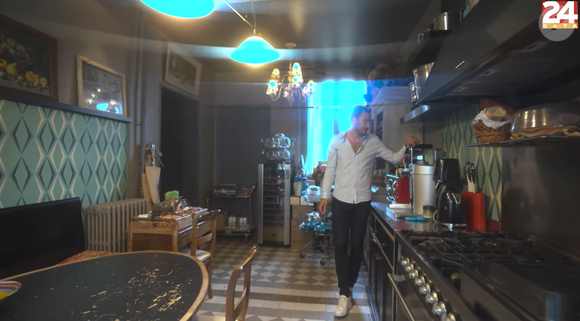 Valentin Kretz ouvre les portes de sa demeure familiale à Boulogne-Billancourt