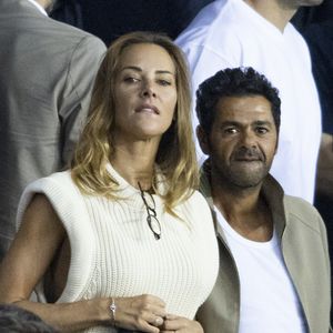 Mélissa Theuriau et son mari Jamel Debbouze - People assistent au match aller de la Ligue des Champions entre le Paris Saint-Germain et la Juventus (2-1) au Parc des Princes à Paris le 6 septembre 2022.