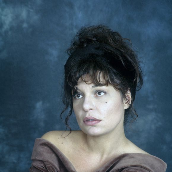 Un témoignage qui met en lumière une présence discrète mais essentielle.

Photo de studio mise à jour d'Isabelle Mergault à Paris, France. Photo par APS Medias/ABACAPRESS.COM