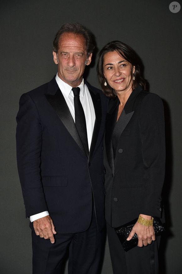 Vincent Lindon, président du jury, et sa compagne Cécile Duffau - Photocall de la soirée "Women In Motion" par Kering au Château de la Castre lors du 75ème Festival International du Film de Cannes. Le 22 mai 2022
© Olivier Borde / Bestimage