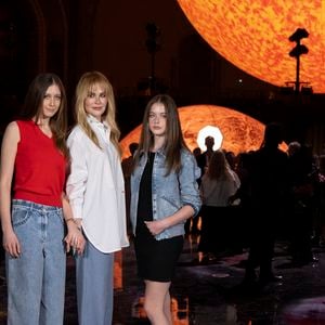 Sunday Rose Kidman Urban, Nicole Kidman, Faith Margaret Kidman-Urban – Photo Call  du Défilé de mode Chanel Collection Printemps-Été 2026 dans le cadre de la Fashion Week de Paris, France, le 6 octobre 2025. © Olivier Borde / Bestimage