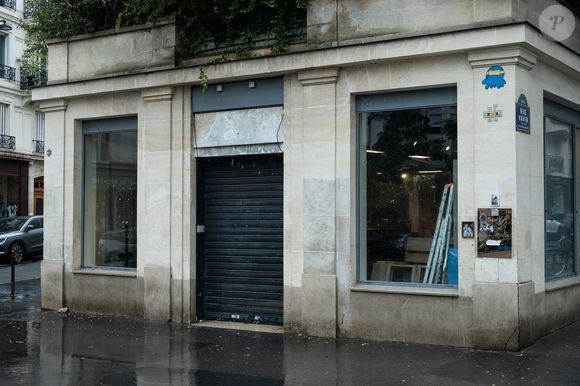 La polémique enfle, après la diffusion d'une pétition sur l'installation d'un Carrefour City, dans le 6e arrondissement de Paris : les signataires dénoncent en effet l'implantation, dans ce quartier cossu, d'un petit supermarché, craignant les "nuisances" que cela pourrait engendrer.

Illustration du futur Carrefour City situé dans le 6e arrondissement de Paris, qui a fait l'objet d'une pétition de la part de riverains contre son ouverture, à Paris. © Jonathan Jacob/Bestimage