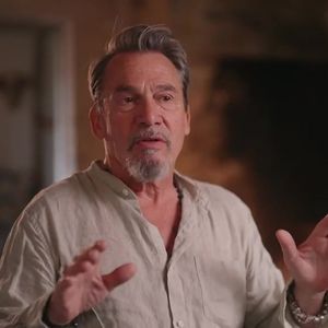 À 63 ans, Florent Pagny s’offre une nouvelle parenthèse de vie au cœur de sa Bourgogne natale...

Florent Pagny dans l'émission "Sept à Huit" ce dimanche 31 août 2025. Accompagné de sa femme Azucena Caamaño, il accorde une interview exclusive à Audrey Crespo-Mara.