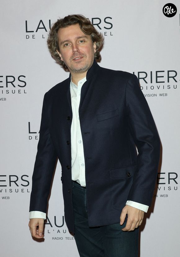 Alex Vizorek - 29ème cérémonie des Lauriers de l'Audiovisuel au théâtre Marigny à Paris le 26 février 2024. © Coadic Guirec/Bestimage