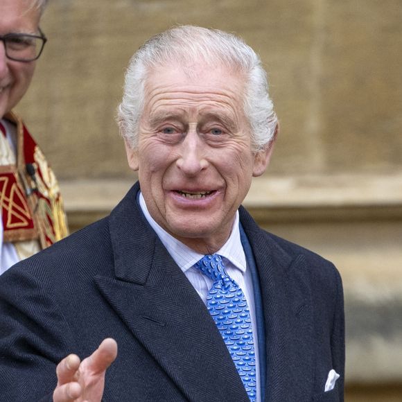 Charles III veut bousculer les traditions

Le roi Charles III d'Angleterre et Camilla Parker Bowles, reine consort d'Angleterre - Les membres de la famille royale britannique arrivent à la chapelle Saint-George pour assister à la messe de Pâques. Windsor