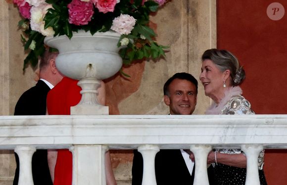 Le président Emmanuel Macron, La princesse Caroline de Hanovre arrivant au dîner d'état en l'honneur de la visite du couple présidentiel français au palais princier à Monaco le 7 juin 2025.
© Dominique Jacovides / Bestimage
