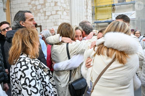 Céline Olive (fille de E.Leclercq) et Fabienne Égal à la sortie des obsèques d'Evelyne Leclercq en la cathédrale Sainte-Réparate de Nice, France, le 13 janvier 2026. © Bruno Bebert/Bestimage