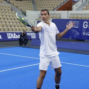“Car je connais personnellement un des coéquipiers d’Elias et je veux dire une chose simple : NON À CETTE VIOLENCE !”, insiste l’ancien footballeur

Exclusif - Robert Pires - Tournoi des personnalités lors de la 3ème édition du Greenweez Paris Major Padel 2024 à Roland Garros, Paris le 6 octobre 2024. © Marc Ausset-Lacroix/Bestimage