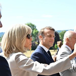 Déambulation d'Emmanuel Macron, président de la République Française, et de la Première dame Brigitte Macron, dans les jardins du château de Windsor avec le roi Charles III d'Angleterre et Camilla Parker Bowles, reine consort, le 9 juillet 2025.  © Jeanne Accorsini / Pool / Bestimage