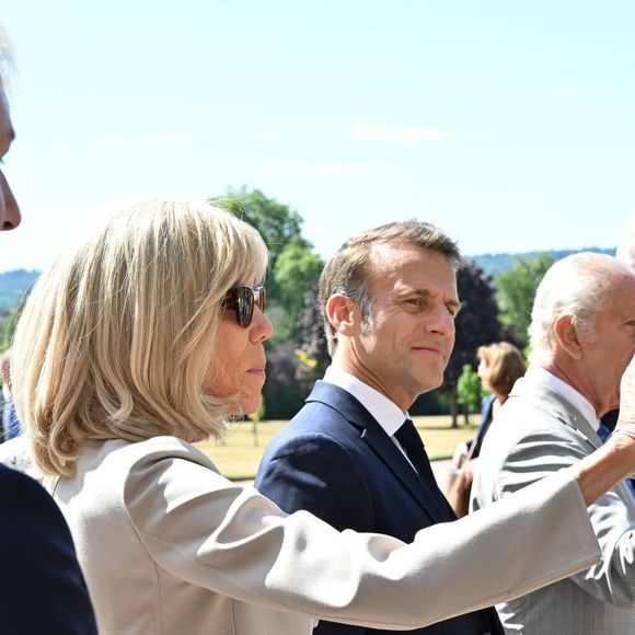 Déambulation d'Emmanuel Macron, président de la République Française, et de la Première dame Brigitte Macron, dans les jardins du château de Windsor avec le roi Charles III d'Angleterre et Camilla Parker Bowles, reine consort, le 9 juillet 2025.  © Jeanne Accorsini / Pool / Bestimage