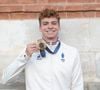 Dans le documentaire "Léon, au-delà de l'or", Léon Marchand révèle avoir perdu l'une de ses médailles d'or des Jeux olympiques de Paris.

Léon Marchand - Les Toulousains ont accueilli avec ferveur les athlètes de la Ville rose et de ses alentours, après leur performance aux Jeux Olympiques de Paris sur la place du Capitole.

© Frédéric Maligne/Bestimage