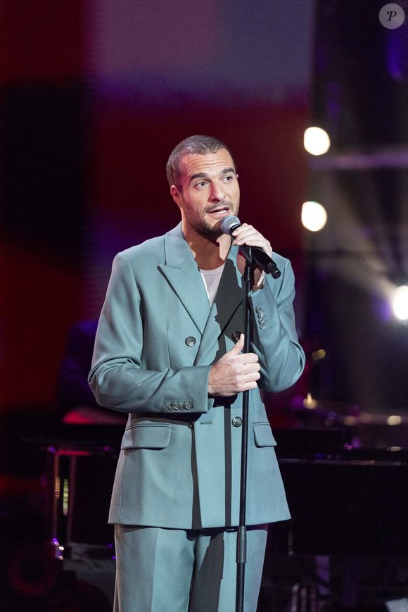 Amir Haddad - Enregistrement de l'émission "La fête de la chanson française" à Paris, présentée par L.Thilleman et A.Manoukian, et diffusée le 20 décembre sur France 3
© Pierre Perusseau / Bestimage