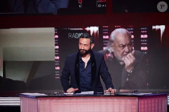 Exclusif - Cyril Hanouna, sur le plateau de l’émission « TPMP » présentée par C.Hanouna et diffusée en direct sur Youtube et sur toutes les box (SFR, FREE, Bouygues, MyCanal etc), Paris, France, le 18 mars 2025. © Jack Tribeca / Bestimage