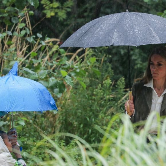 Catherine (Kate) Middleton, arborant des cheveux blonds, visitent les jardins, récemment transformés, du musée d'histoire naturelle à Londres, le 4 septembre 2025. (Backgrid UK/ Bestimage).