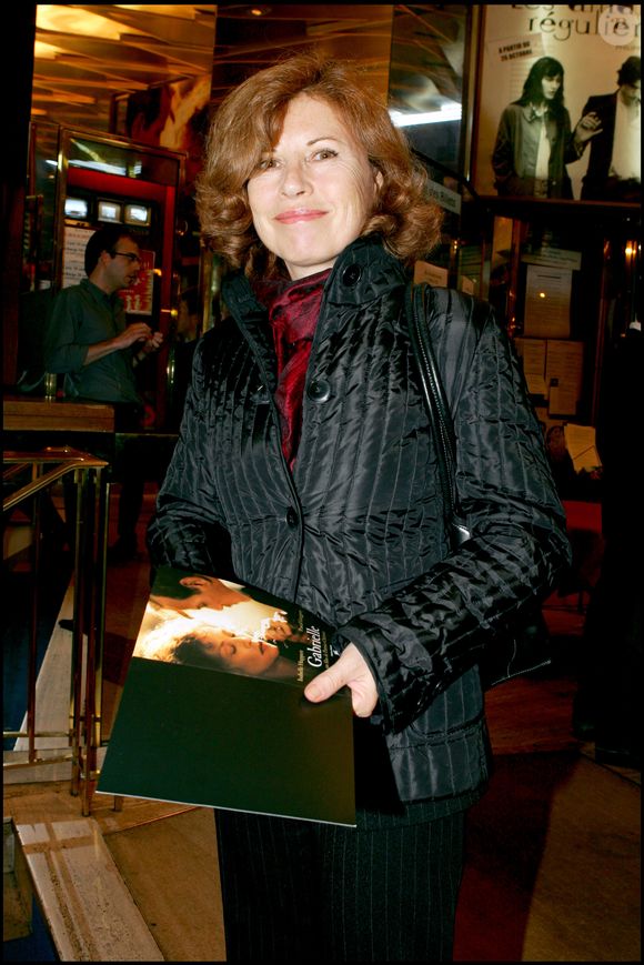 ... sa soeur Elisabeth qui, dans sa jeunesse, a fréquenté un homme devenu premier Ministre par la suite !
Elisabeth Huppert à l'avant-première du film Gabriel à l'Arlequin de Paris © Rindorff - Guirec - Bestimage