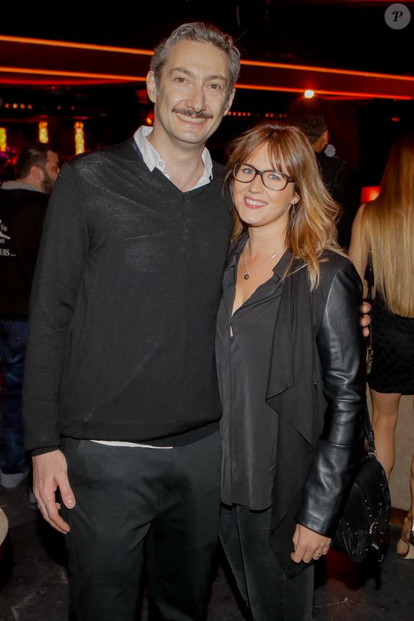 Vincent Desagnat et sa compagne Mathilde lors de la soirée de fin de tournage du film "Divorce Club" à l'Arc. Un évènement organisé par Five Eyes production. Paris, le 20 octobre 2018.
© CVS/Bestimage