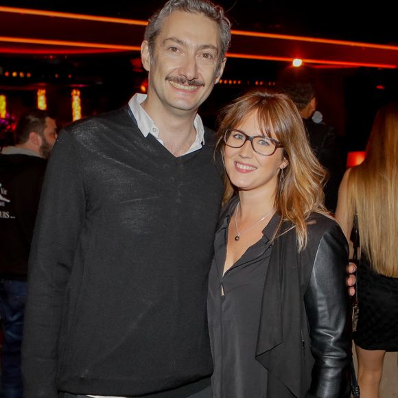 Vincent Desagnat et sa compagne Mathilde lors de la soirée de fin de tournage du film "Divorce Club" à l'Arc. Un évènement organisé par Five Eyes production. Paris, le 20 octobre 2018.
© CVS/Bestimage