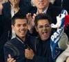 Son fils Léon en a profité pour lui déclarer tout son amour sur Instagram.
Jamel Debbouze et son fils Léon Debbouze dans les tribunes lors du match retour de la Ligue Des Champions 2024-2025 au Parc des Princes à Paris le 7 mai 2025.
© Cyril Moreau/Bestimage