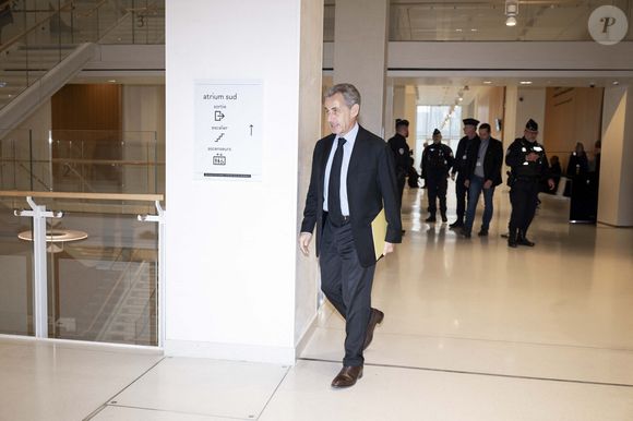 L'ancien président français Nicolas Sarkozy (qui vient de fêter ses 70 ans hier le 28 janvier) - N.Sarkozy et 11 autres prévenus arrivent au tribunal de Paris pour leur procès pour des accusations de financement illégal de la campagne présidentielle victorieuse de 2007 par le dictateur M.Kadhafi, le 29 janvier 2025. © Pierre Perusseau/Bestimage