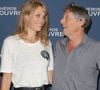 Magalie Benet est de 20 ans la cadette du globe-trotter.

Antoine de Maximy et sa compagne Magalie Benet - Avant-première du film "Les héros du louvre" au cinema L'Arlequin à Paris le 1er septembre 2026. © Coadic Guirec/Bestimage