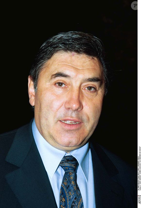 La légende du cyclisme est tombé lors d’une sortie à vélo

Archives - Eddy Merckx. RINDOFF-COLIN / BESTIMAGE