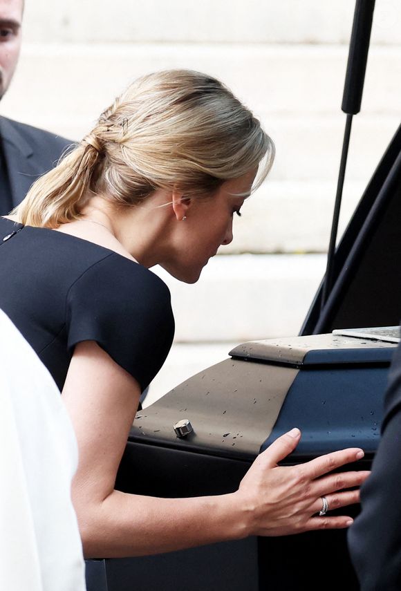 Audrey Crespo-Mara - Sorties des obsèques de Thierry Ardisson en l’église Saint-Roch de Paris, France, le 17 juillet 2025. 

© Clovis-Jacovides/Bestimage