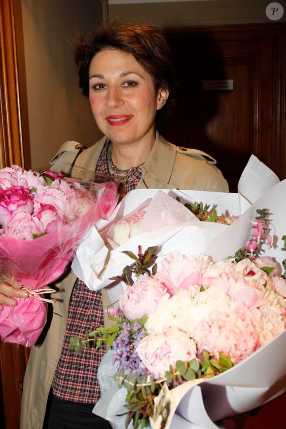 Nul doute qu'elle sera sûrement très fière de lui en le voyant monter les marches du palais des festivals de Cannes de là où elle se trouve.
Valerie Benguigui - Exclusif - Présentation de la pièce "Le Dindon" au théâtre Edouard VII le 22 mai 2012  BERTRAND RINDOFF PETROFF / BESTIMAGE