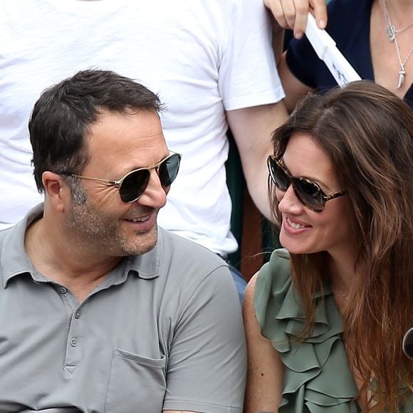 Il en a ensuite profité pour lui souhaiter un bel anniversaire sur son compte Instagram, 

Arthur (Jacques Essebag) et sa compagne Mareva Galanter dans les tribunes lors de la finale homme des Internationaux de Tennis de Roland-Garros à Paris, le 11 juin 2017. © Jacovides-Moreau/Bestimage