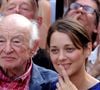 Elle a salué la mémoire d'un homme d'exception qui l'a aidée à "traverser l’obscurité".

Exclusif - L'actrice Marion Cotillard et le philosophe Edgar Morin (Edgar Nahoum) lancent l'opération écologie internationale "Darwin Alerte" pour protéger la planète, à Bordeaux, France, le 10 septembre 2016, à l'occasion du Congres "Ocean Climax" qui plaide pendant 3 jours avec conférences et concerts pour la défense des océans et de l'environnement.  © Bernard- Cottereau/Bestimage