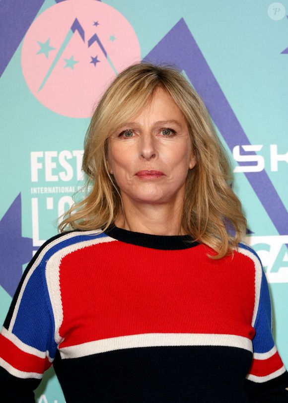 Karin Viard au photocall du 27éme Festival International du Film de Comédie de l'Alpe d'Huez, France, le 19 janvier 2024. © Dominique Jacovides/Bestimage