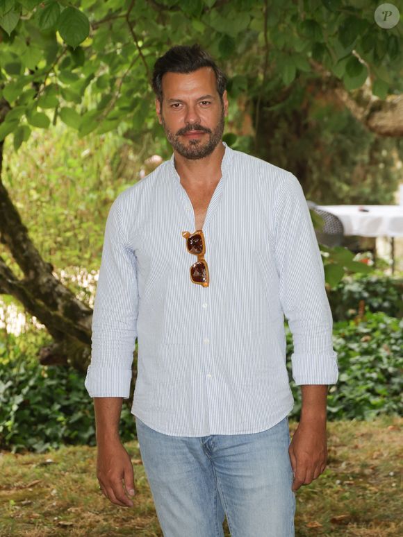Laurent Lafitte au photocall du film "La Femme la plus riche du monde" lors de la 18ème édition du Festival du Film Francophone de Angoulême (FFA), France, le 26 août 2025.

© Coadic Guirec/Bestimage